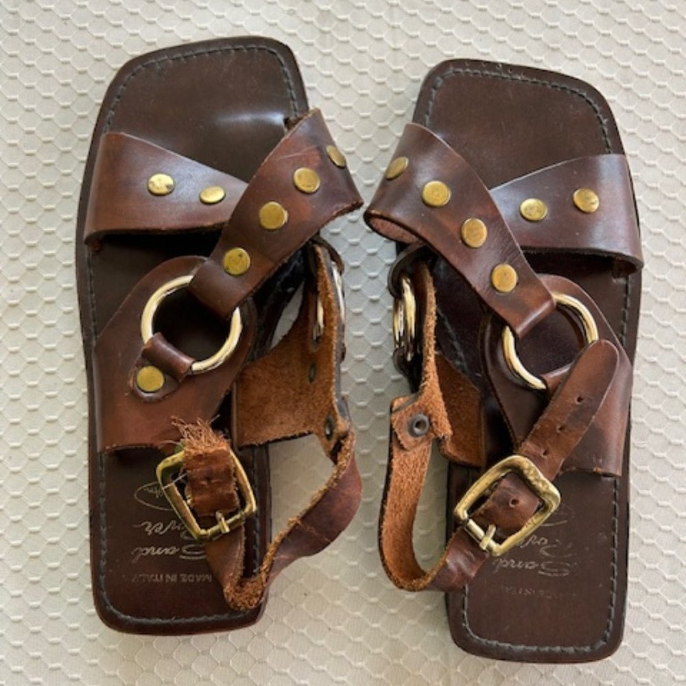 Thom Mcan Shoes Women’s Brown Leather Flat Sandals Sand Rover Size 9